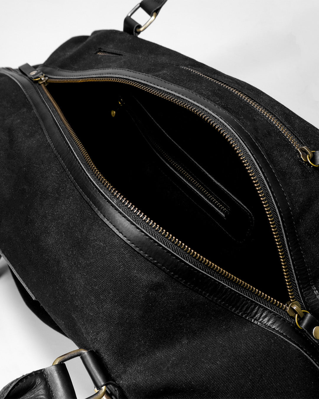 Duffle Bag - Triple Black - Studioasasi