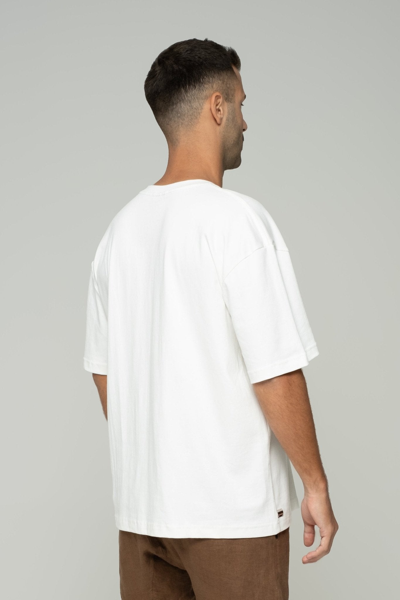Kavash T-Shirt - Off White - Studioasasi