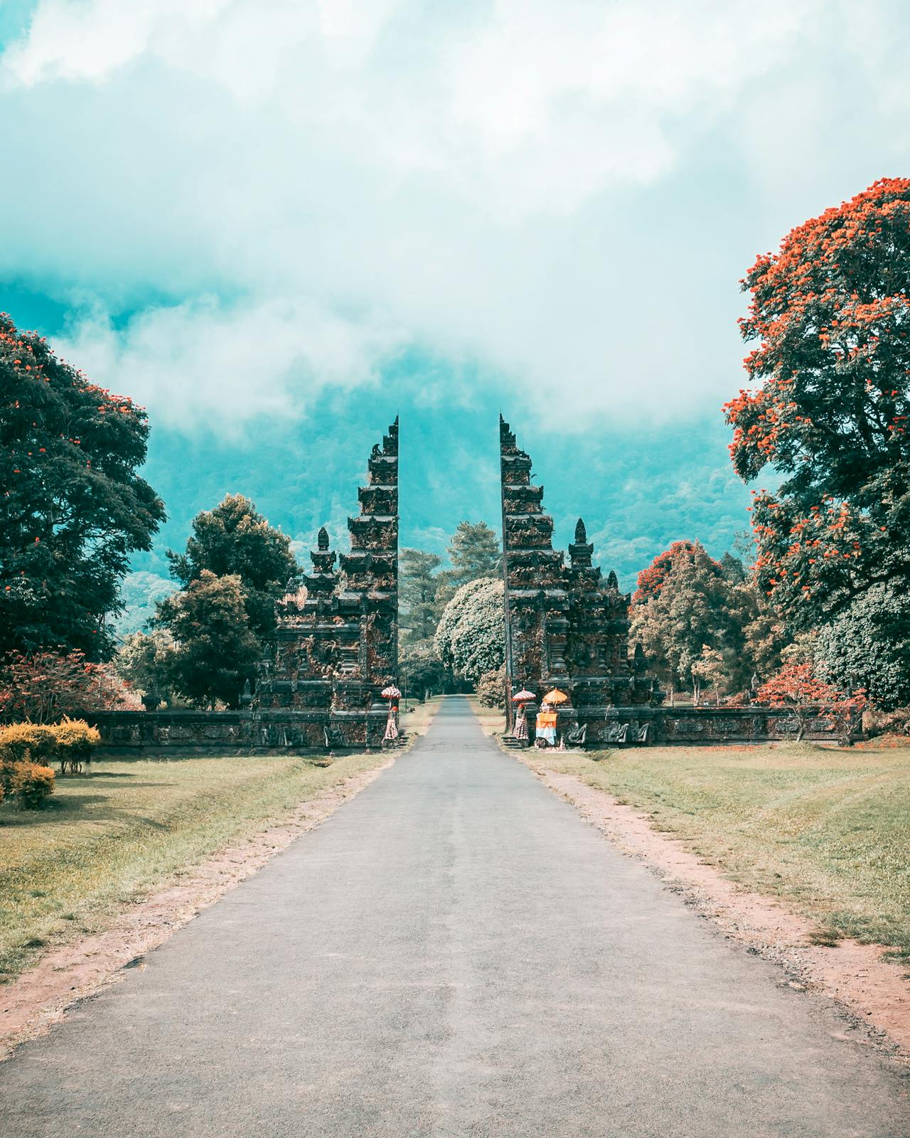 Dressing Sharp in Bali: The Best Men’s Linen Clothing and Hottest Destinations