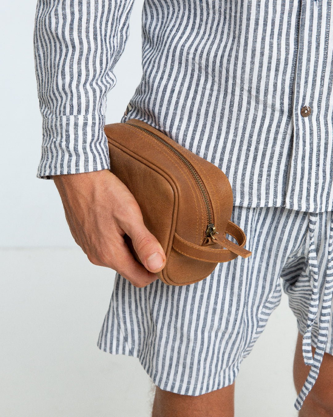The ASASI Wash Bag: A Small Leather Good Worth Investing In - Studioasasi